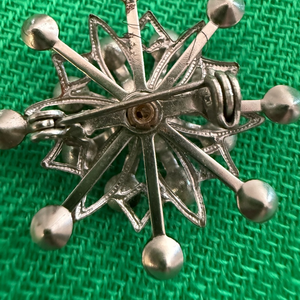 Vintage Rhinestone Crystal Collection Brooch Set - Picture 5 of 7